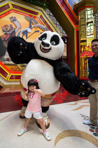澳门启动“体验梦工场”活动 与功夫熊猫近距离接触