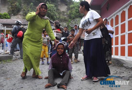 印尼地震死亡人数升至11人 仍有14名儿童被困