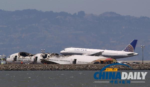 日本航空界人士质疑韩亚旧金山事故疏散过慢