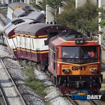 泰国火车脱轨约30人受伤 内有1名中国游客