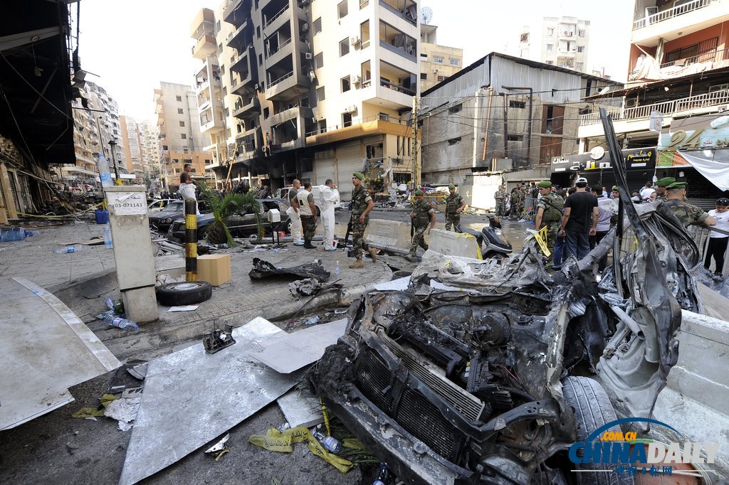 黎巴嫩政府调查爆炸现场 死伤300多人（高清组图）