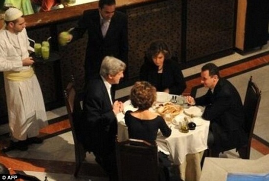 美国务卿曾与叙总统共进晚餐 席间言谈甚欢