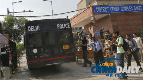 印度黑公交轮奸案四被告罪名成立