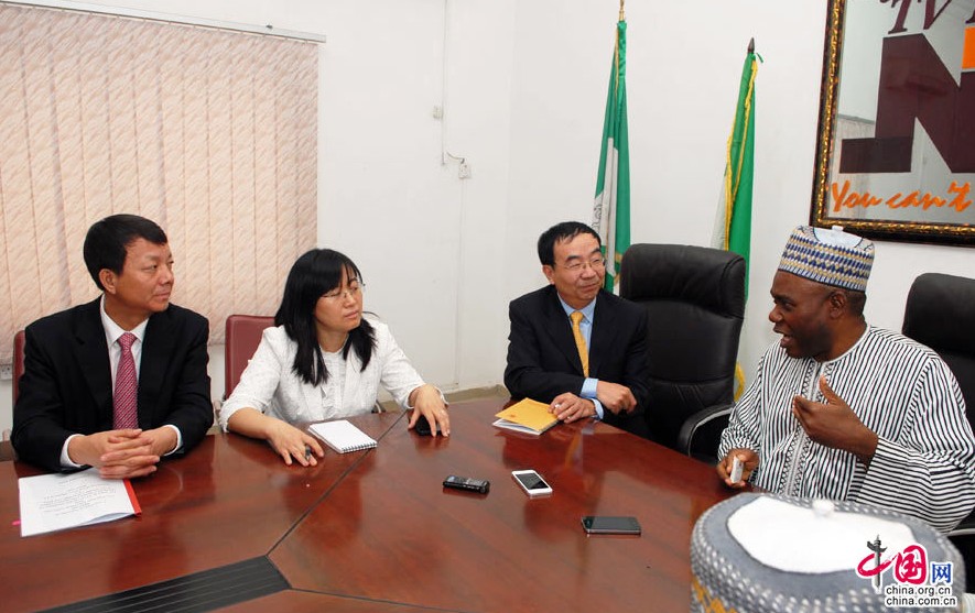 国务院新闻办与尼日利亚签署中国电视片供片协议