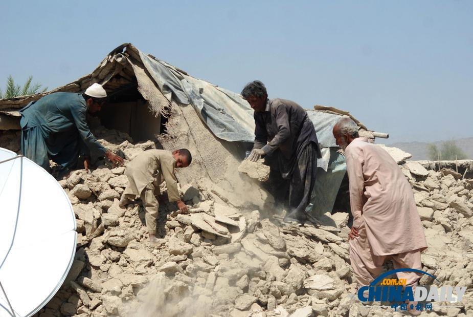 巴基斯坦地震遇难者升至515人 28日再遭强震（图）