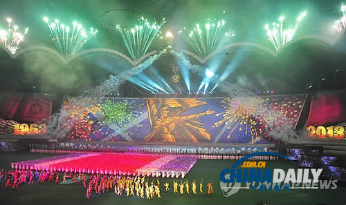 朝鲜大型体操表演阿里郎闭幕 观众达130多万