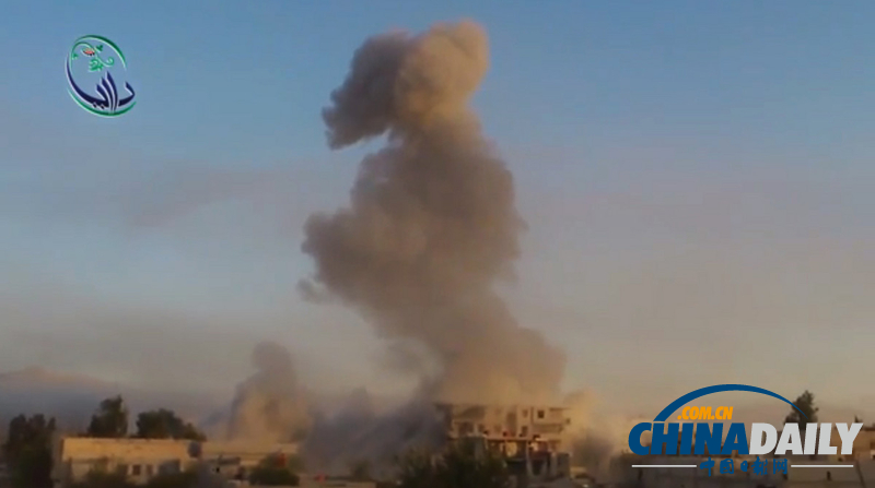 叙利亚宰牲节首日 总统现身清真寺、轰炸不停