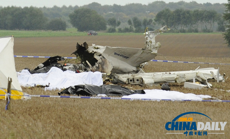 比利时一飞机起火致机上11人丧生