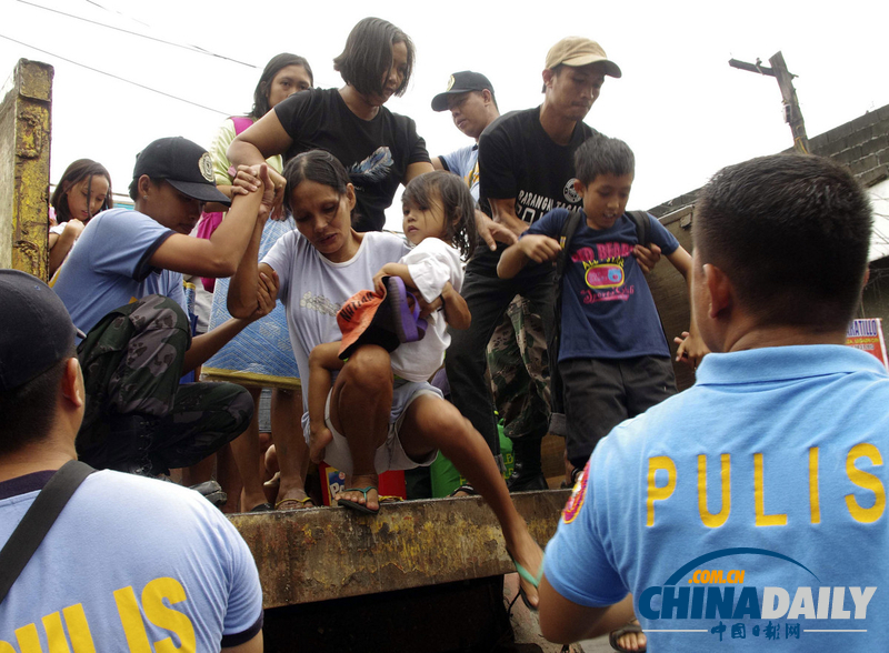最强台风“海燕”席卷菲律宾 百万居民被迫撤离