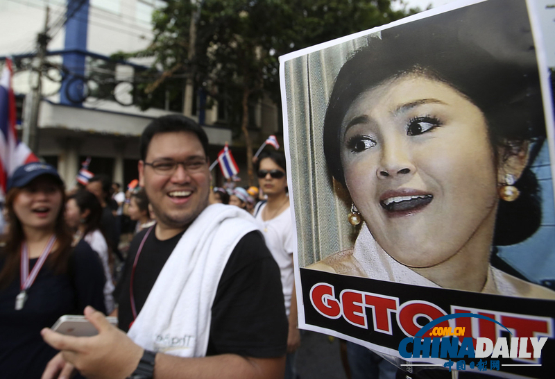 泰国民众持续示威抗议大赦法案（组图）
