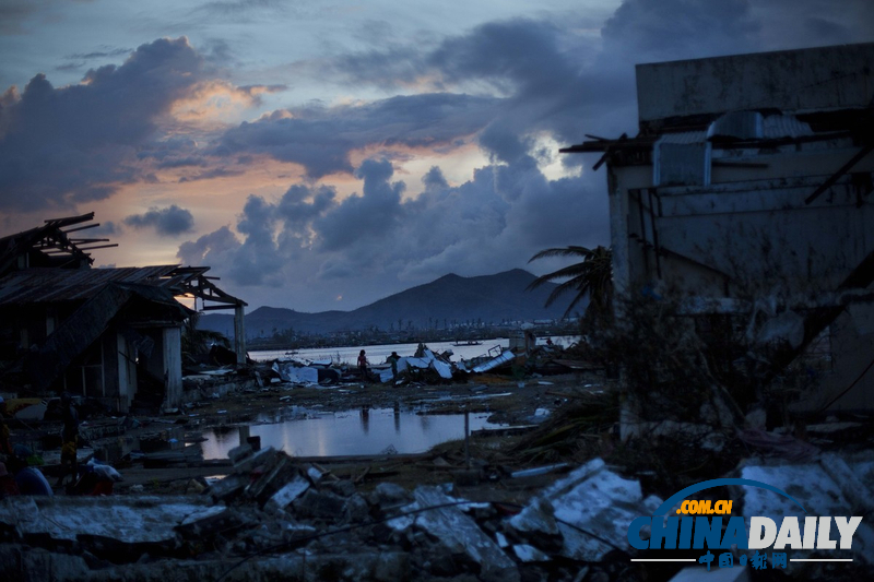 台风“海燕”为菲民众留下巨大挑战 天灾人祸令家乡重建更艰难