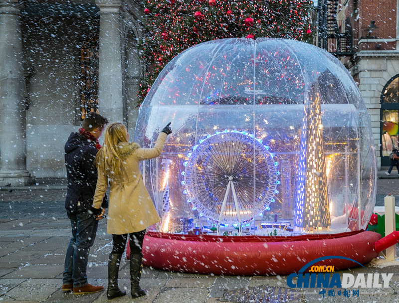 伦敦乐高雪球、东京绚丽灯光秀 圣诞美景提前绽放