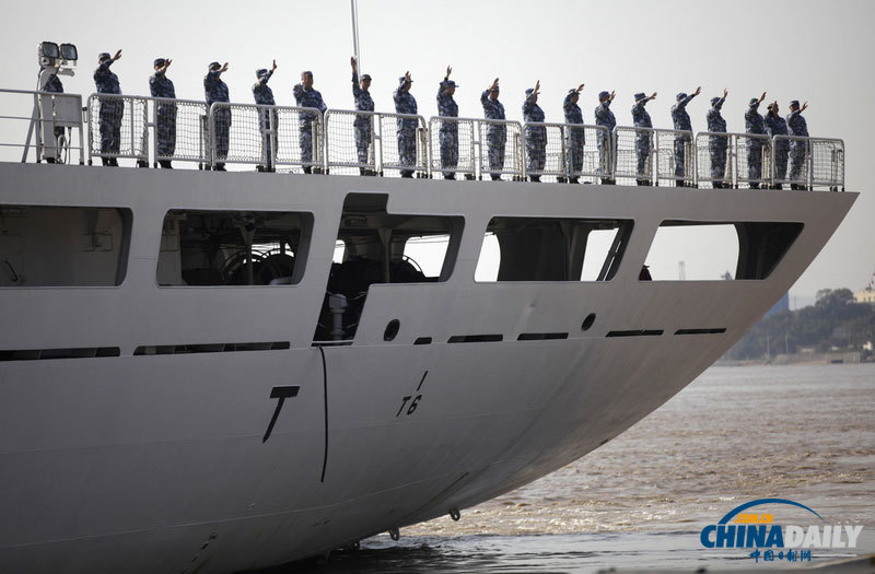 图：中国派舰艇赴菲律宾医疗救助 为首次派出海外