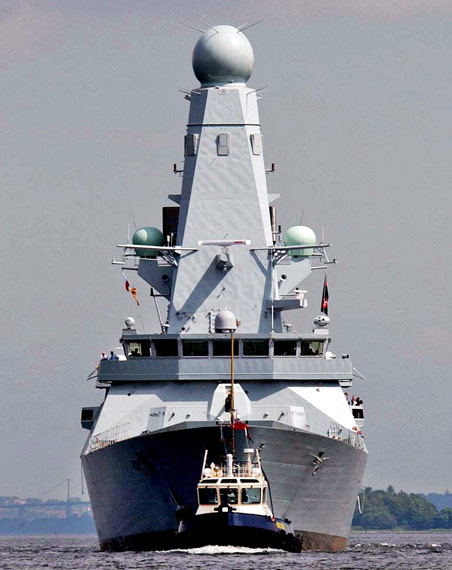 “欧洲第一舰”英国皇家海军“勇敢”号访问上海