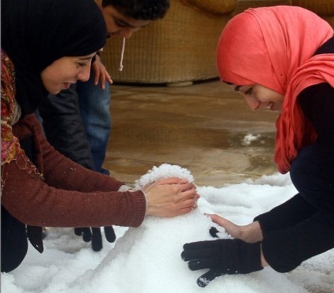 中东天气反常普降大雪 开罗降下112年来首场雪