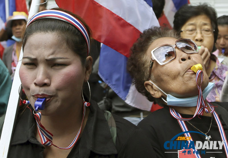 泰国示威学生遭枪手袭击1死48伤 引民众群情激愤
