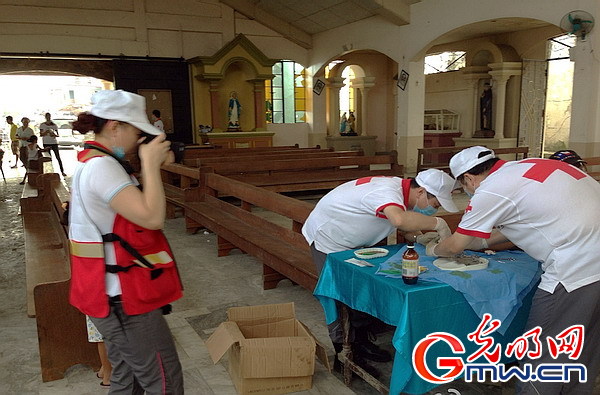 中国红十字国际救援队赴菲救灾故事（3）