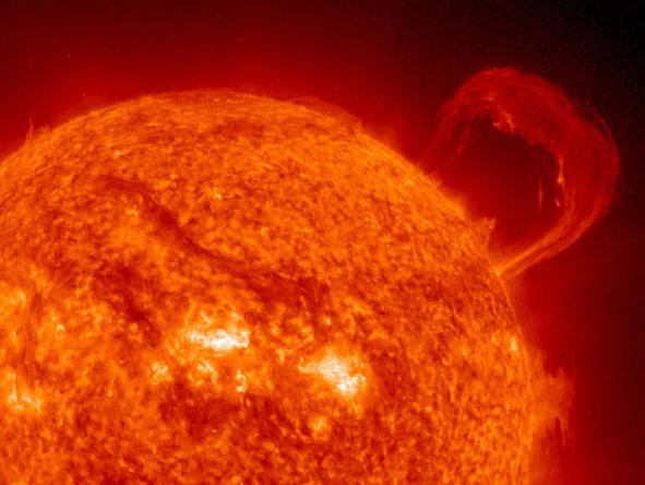 NASA：太阳磁场实现完全翻转 南北极对调