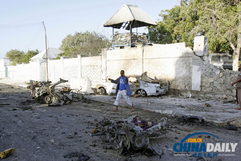 索马里首都连发爆炸袭击 目前至少11死17伤