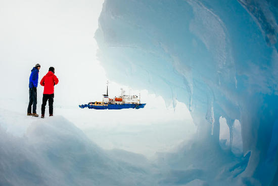天气状况好转 受困南极俄罗斯科考船有望2日获救