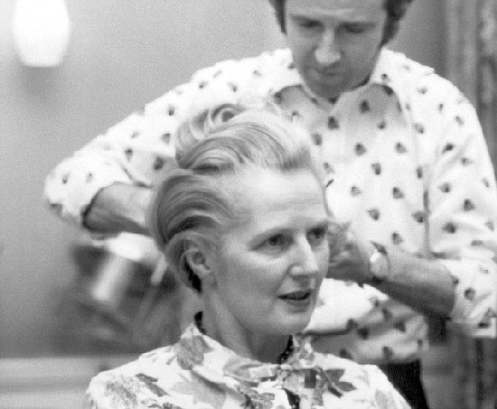 文件披露撒切尔夫人每3天约见理发师 保持标志发型