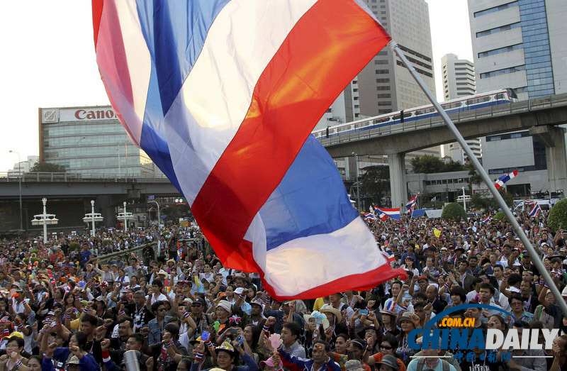泰国反政府示威队伍遭爆炸袭击 36人受伤