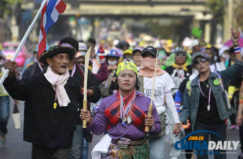 泰国局势现暴力恶化倾向 全国将进入紧急状态