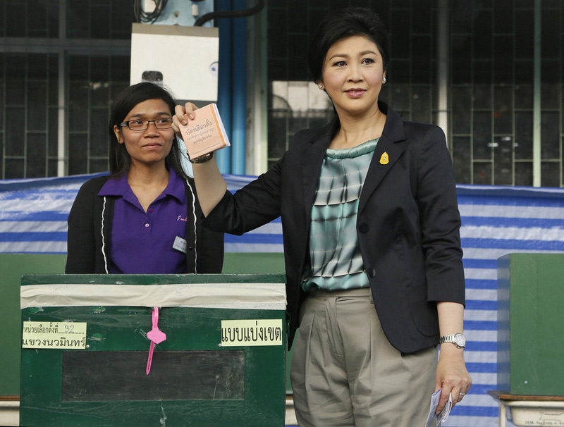 泰国大选如期举行 总理英拉带头投票