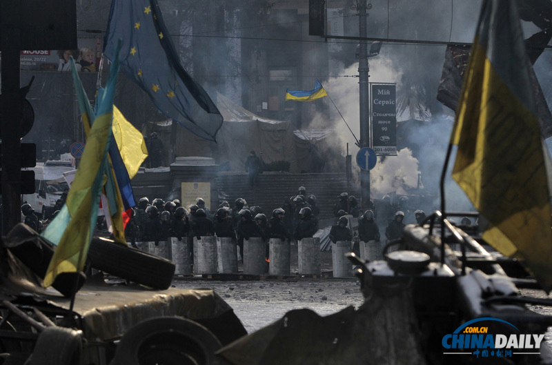 乌克兰反对派示威持续 总统被迫请病假“开溜”