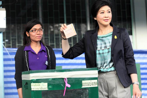 泰国大选英拉投错选票 反政府示威继续