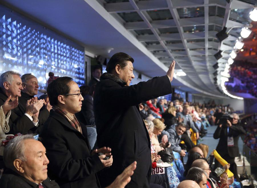 习近平出席索契冬奥会开幕式 向中国健儿挥手致意