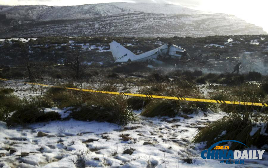 阿尔及利亚一军用飞机坠毁 77人遇难