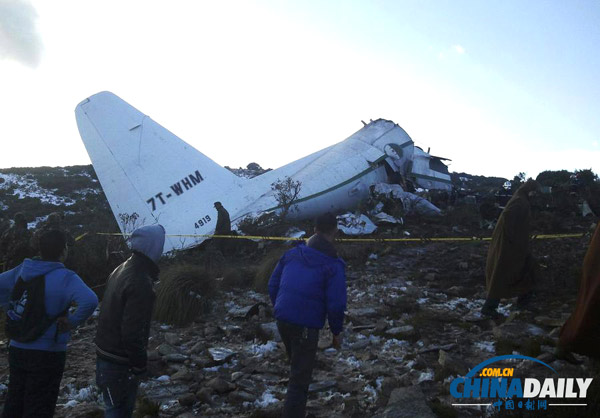 阿尔及利亚军机坠毁事故遇难者中有73名军人