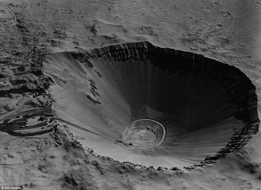 互动地图曝光美国核武测试地点 弹坑累累似月球表面