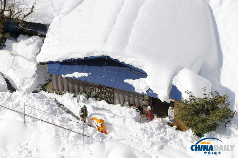 日本多地遭大雪“淹没” 已造成至少19人死亡