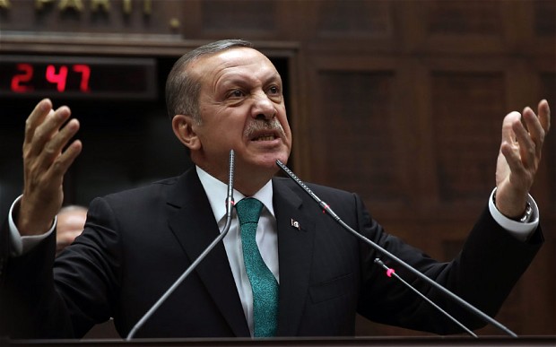土耳其总理疑似涉腐录音曝光 反击称遭人诬陷
