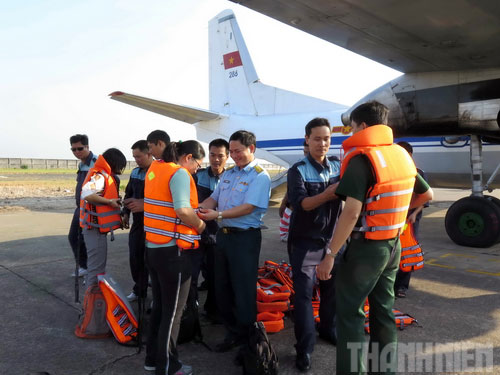 记者随行越南空军旅搜寻马航失联客机行动