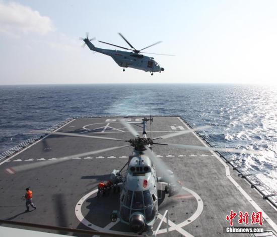 中国海军多兵种搜救失联客机 已搜索3.4万平方公里