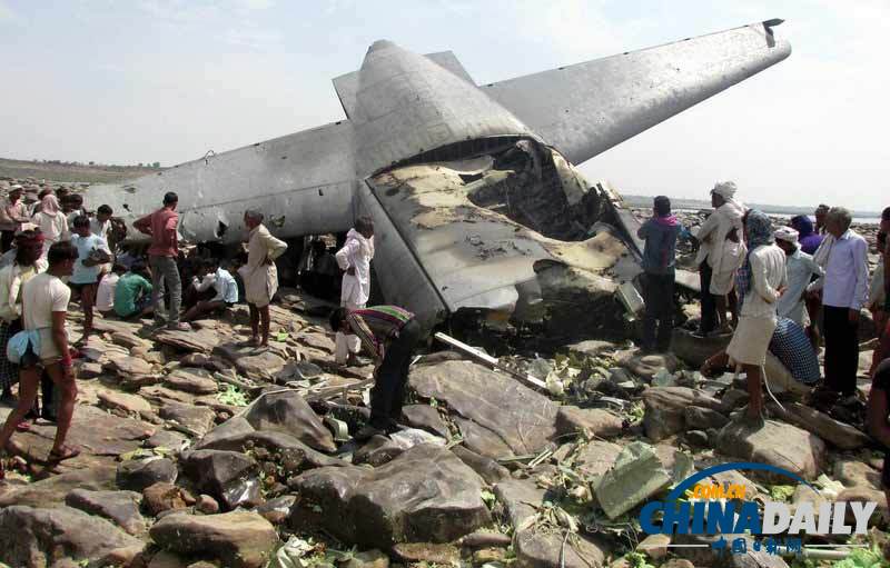 印度空军一架运输机坠毁 致5人死亡
