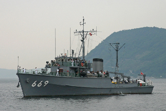 日本派5艘军舰准备赴韩救助沉船事故