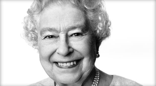 英国女王最新肖像照公布 迎接88岁生辰