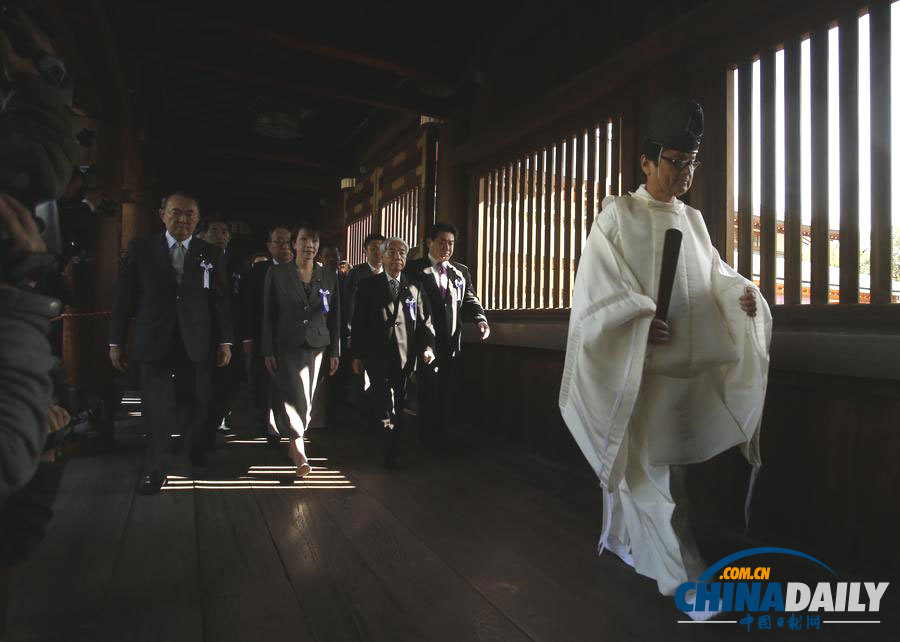 日本146名议员集体参拜靖国神社