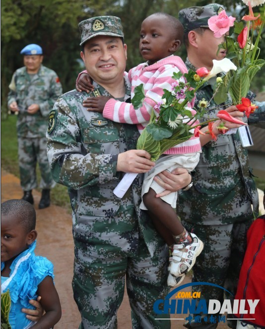 中国驻刚果（金）维和医疗分队爱洒“SOS”国际儿童村