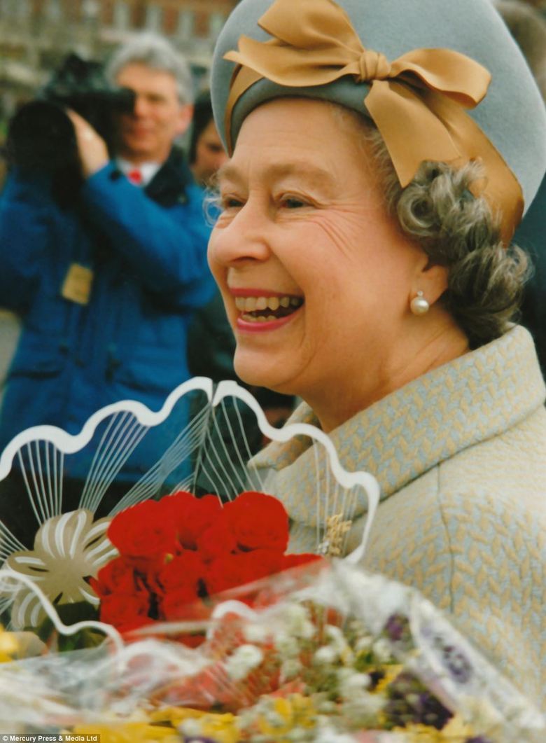 业余摄影师50年追拍英国王室 用镜头记录珍贵瞬间