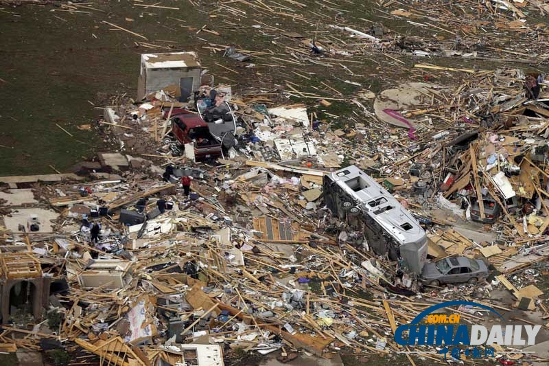 美中南部龙卷风已致逾30人死数百人伤