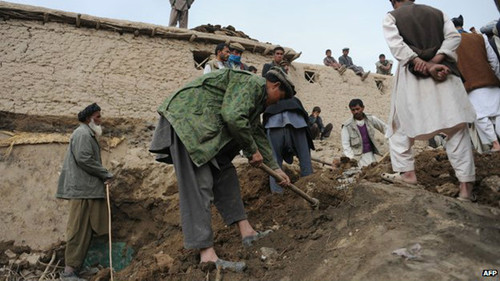 阿富汗被掩埋村落成集体坟墓 遇难人数2500人