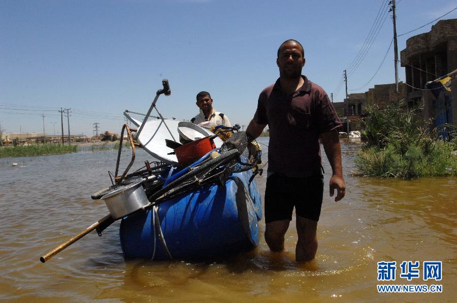 伊拉克反政府武装控制大坝导致水灾