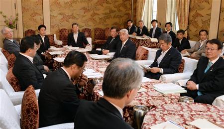 日本执政党就解禁集体自卫权展开首次磋商(图)