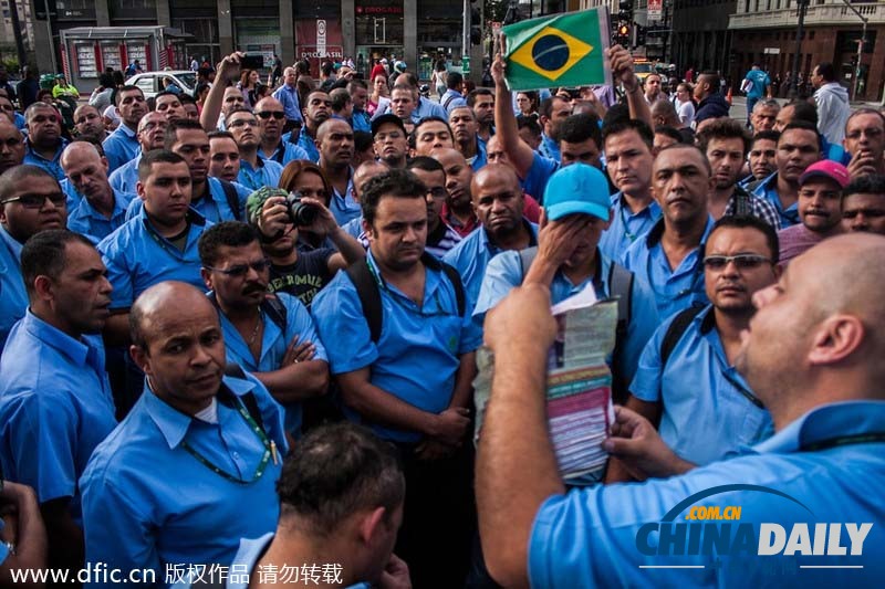 巴西圣保罗公交司机大罢工致全市交通瘫痪