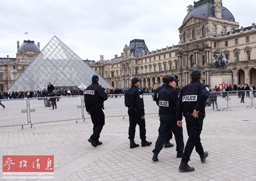 法国担心警察形象受损 婉拒中国警察巡逻巴黎